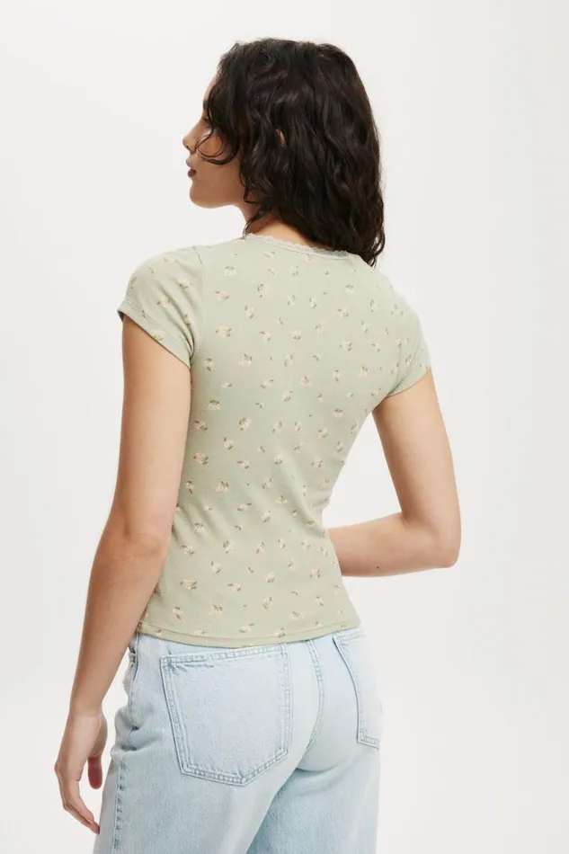 Annabelle Rosette V Neck Tee Leora Ditsy Desert Sage Women Cotton On Tops
