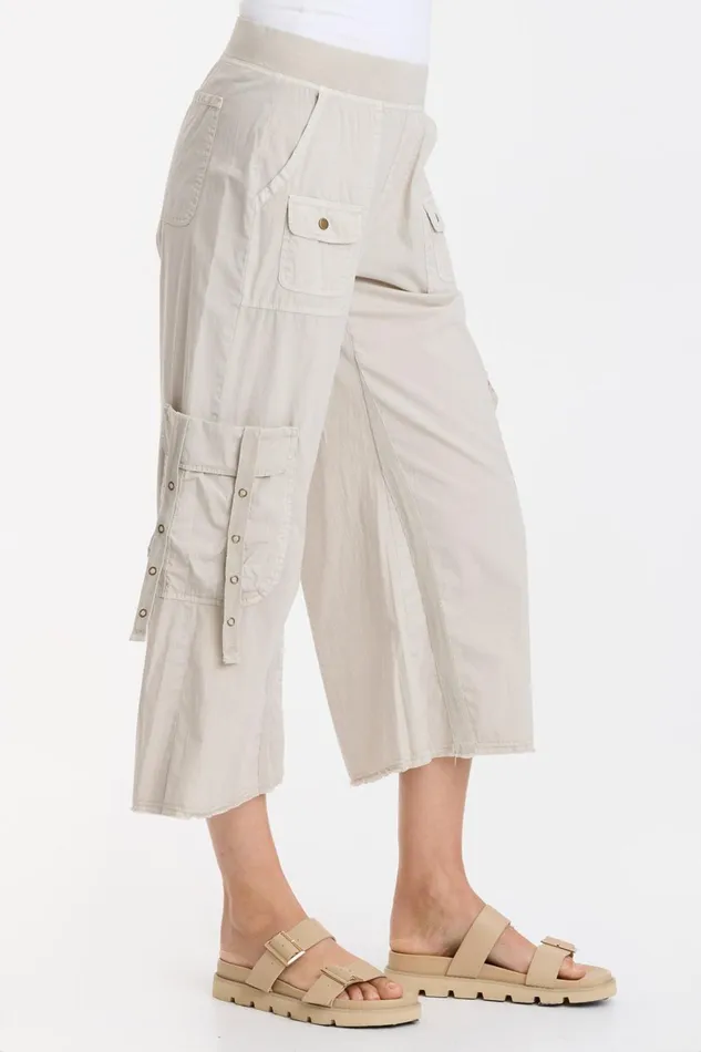 Clothing Crops XCVI Femke Cargo Crop Center Stage Pigment