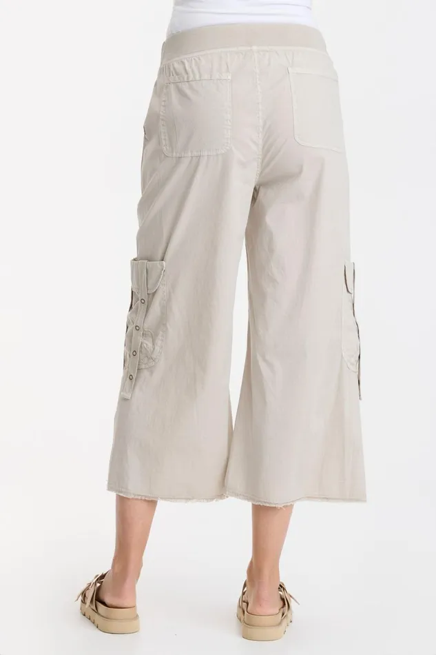 Clothing Crops XCVI Femke Cargo Crop Center Stage Pigment