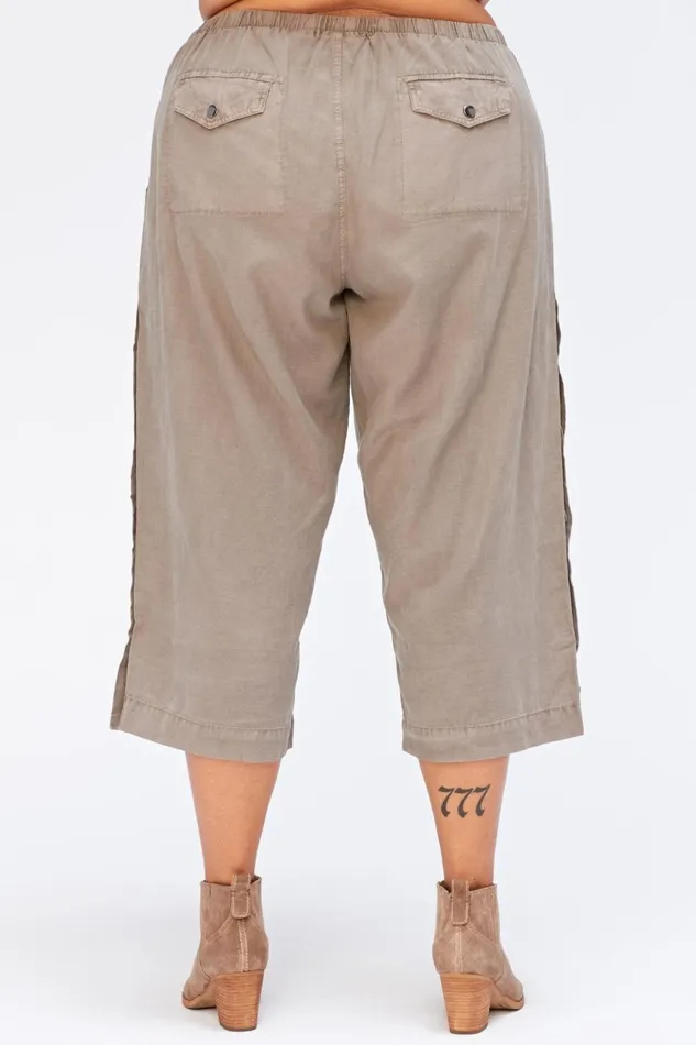 Clothing Crops XCVI Snap Detail Trouser Wren