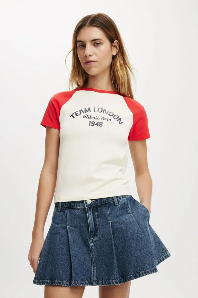 Fitted Graphic Lcn Raglan Longline Tee Team London Scarlet Red Cregraveme Fraiche Women Cotton On Tops Fitted Graphic Lcn Raglan Longline Tee Team London Scarlet Red Cregraveme Fraiche Women Cotton On Tops