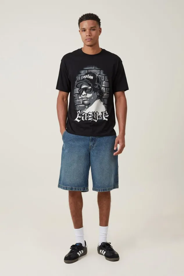 Loose Fit Music TShirt Lcn Mt Blackeazy E 8211 Airbrush Men Cotton On Tees and Tanks Loose Fit Music TShirt Lcn Mt Blackeazy E 8211 Airbrush Men Cotton On Tees and Tanks