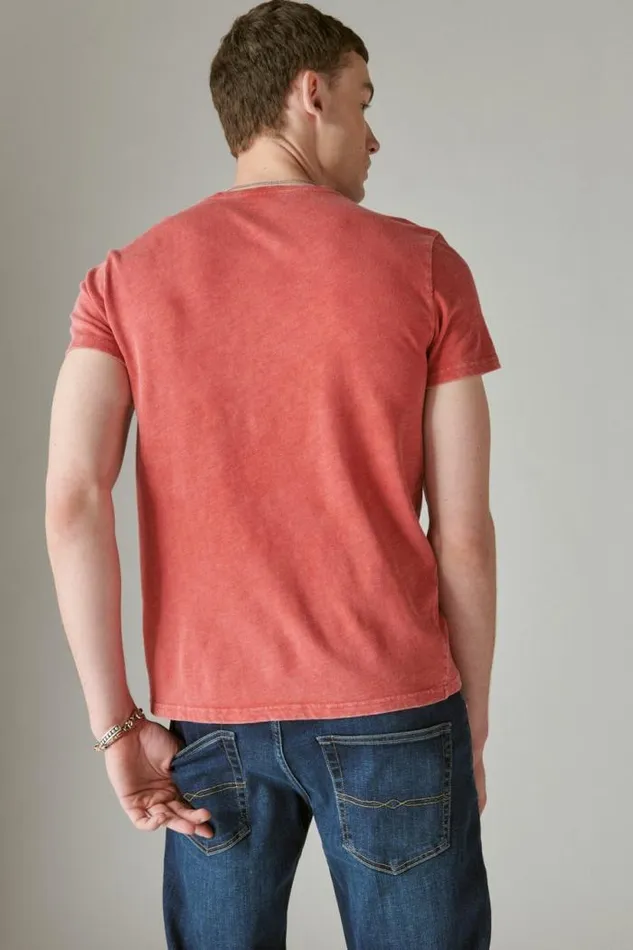 Lucky Brand Corvette Logo Tee Pompeian Red Men Graphic Tees