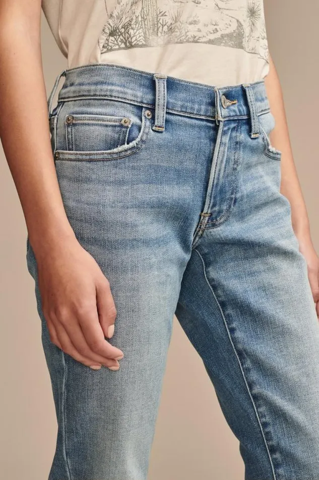 Lucky Brand Mid Rise Sweet Straight Wanderer Women Jeans
