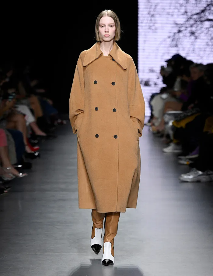 MARYLING Jacket and Coat Beige Large Lapel DoubleBreasted Wool Coat Sand 8211 Women MARYLING Jacket and Coat Beige Large Lapel DoubleBreasted Wool Coat Sand 8211 Women