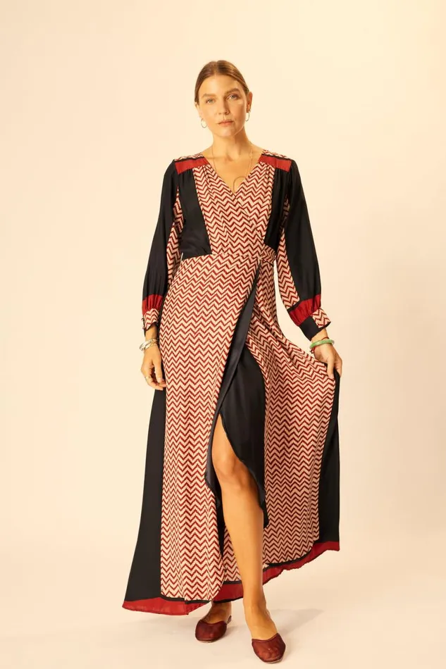 Natalie Martin KATE LONG SLEEVE MAXI Block Zigzag Noire Shop Dresses