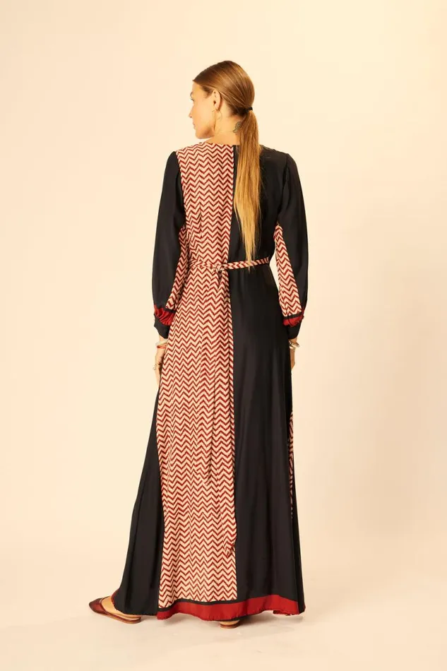Natalie Martin KATE LONG SLEEVE MAXI Block Zigzag Noire Shop Dresses
