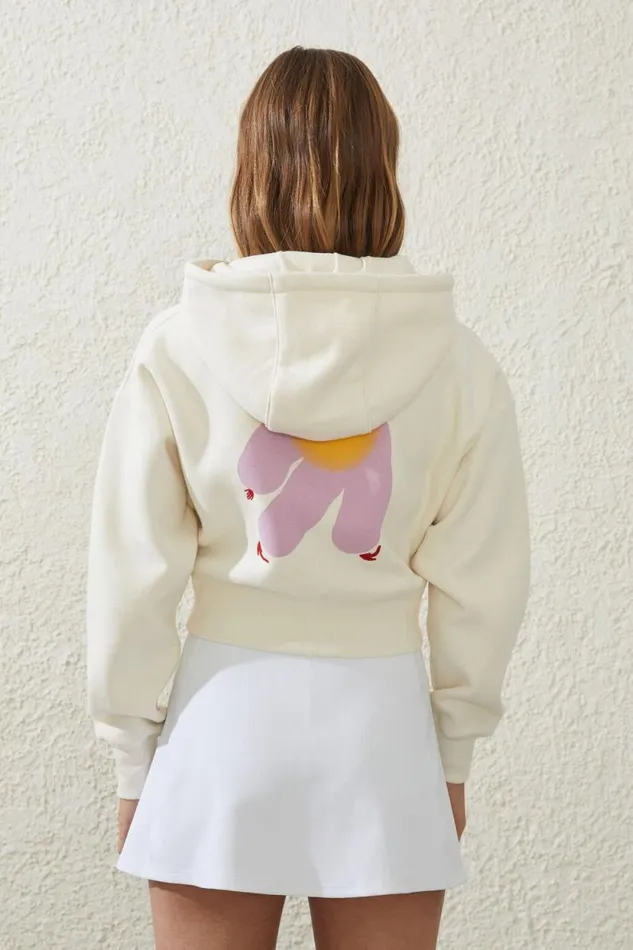 Plush Essential Graphic Cropped Zip Through Coconut Milklcn Amber Vittoria Women Cotton On Sweats and Hoodies Plush Essential Graphic Cropped Zip Through Coconut Milklcn Amber Vittoria Women Cotton On Sweats and Hoodies