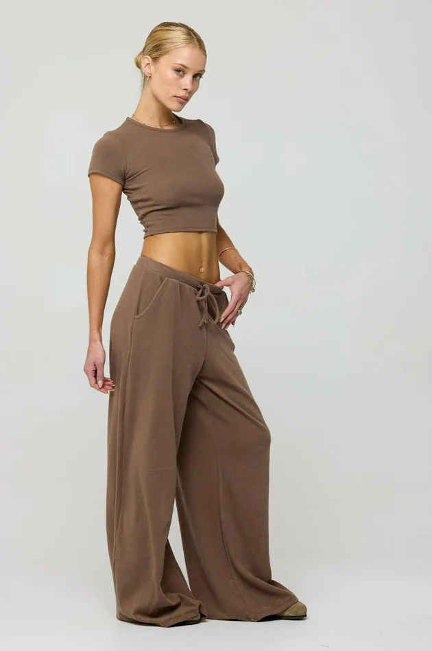 RESA Baby Tee Rib In Chai Women Lounge