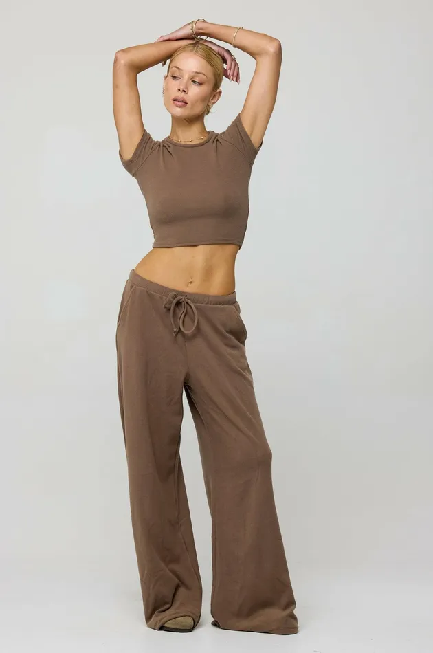 RESA Baby Tee Rib In Chai Women Lounge