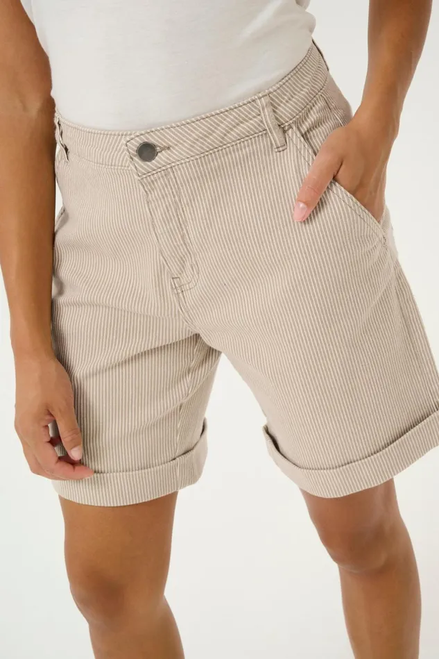 Shorts Women CULTURE CUmilky Shorts Dunewhite Stripe