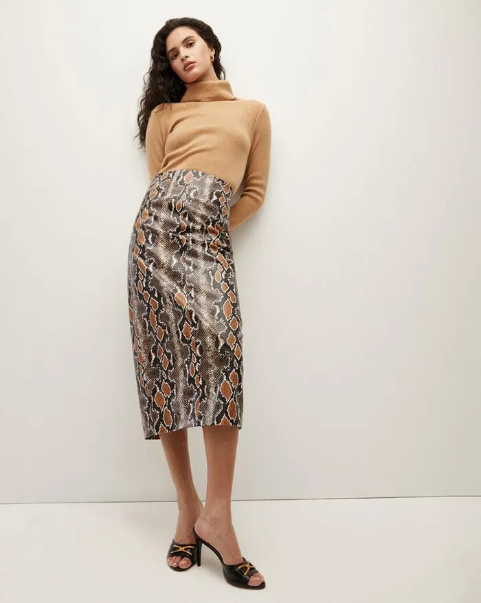 Sweaters Shop Veronica Beard Jurnee Cashmere Turtleneck Camel