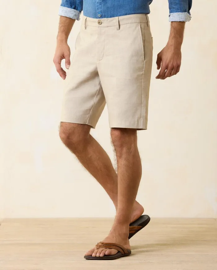 Tommy Bahama Linen The Dream 9Inch EWaist Cargo Shorts Grey Thunder Men Shorts Tommy Bahama Linen The Dream 9Inch EWaist Cargo Shorts Grey Thunder Men Shorts