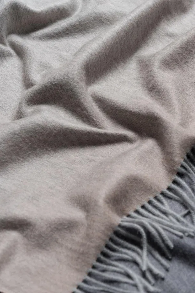 Women Begg X Co Nuance Scarf Nuance Ombre Cashmere Stole Marbled Midnight