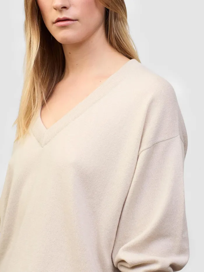 Women Begg X Co Sweaters Jade VNeck Cashmere Sweater Earl Grey