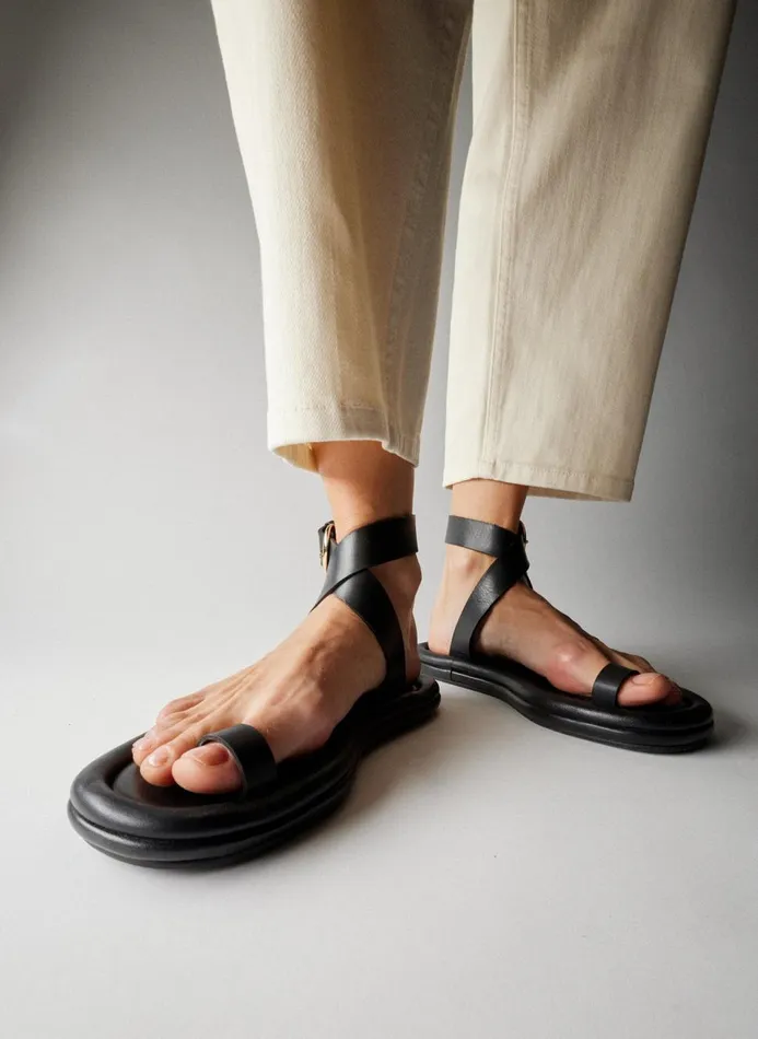 Women Flats Tibi Dwayne Sandal Black