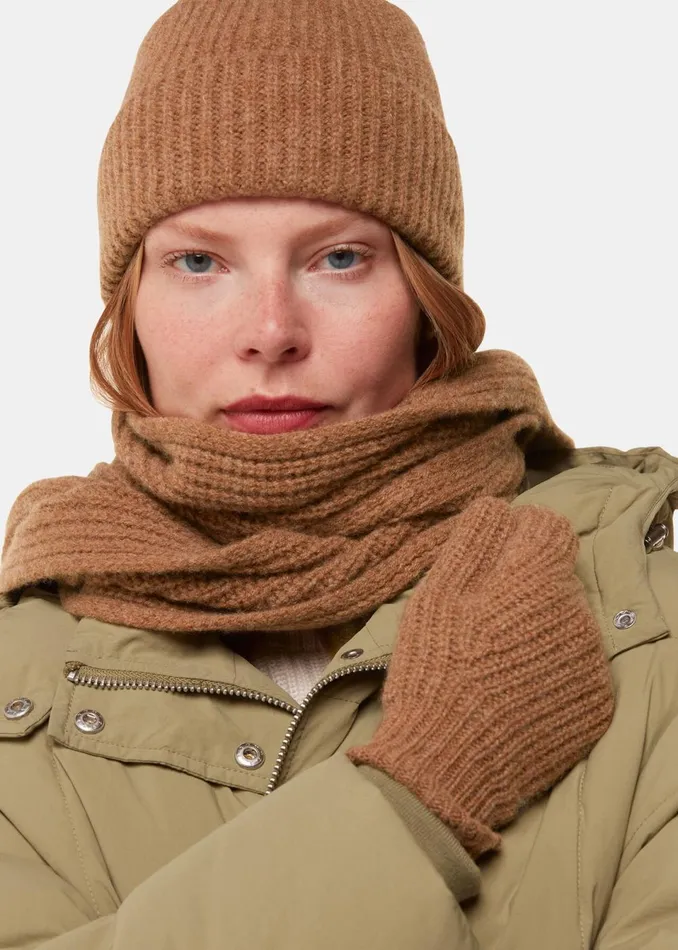 Women Hats Gloves and Scarves Whistles Camel Lambswool Scarf