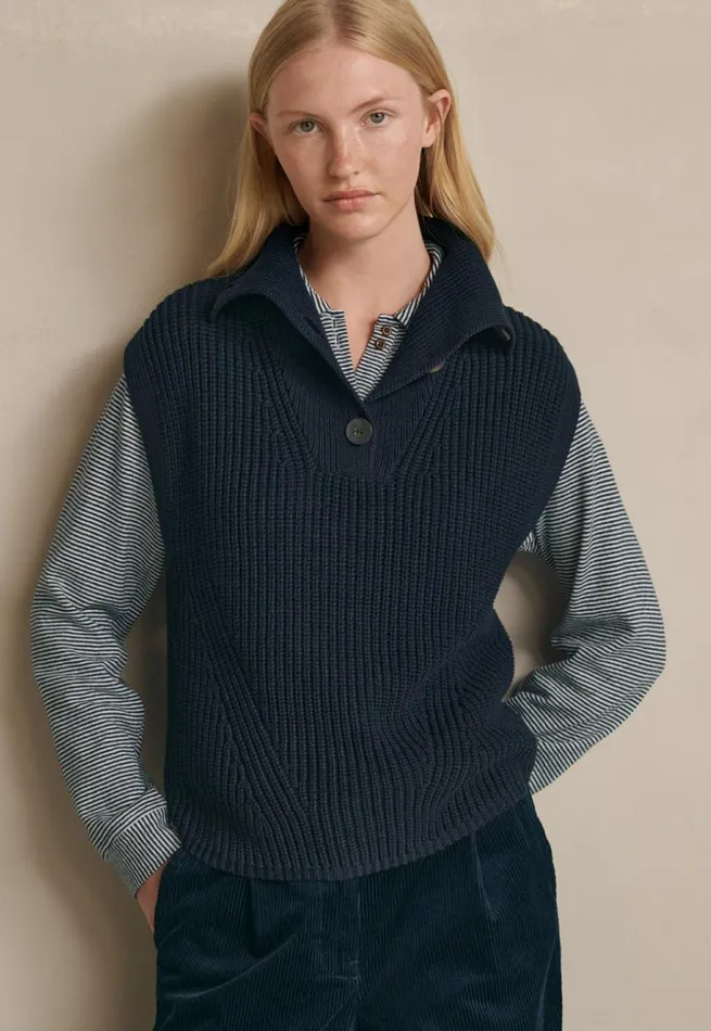 Women Sleeveless Sweater Blue Black Poetry Fashion Sweaters
